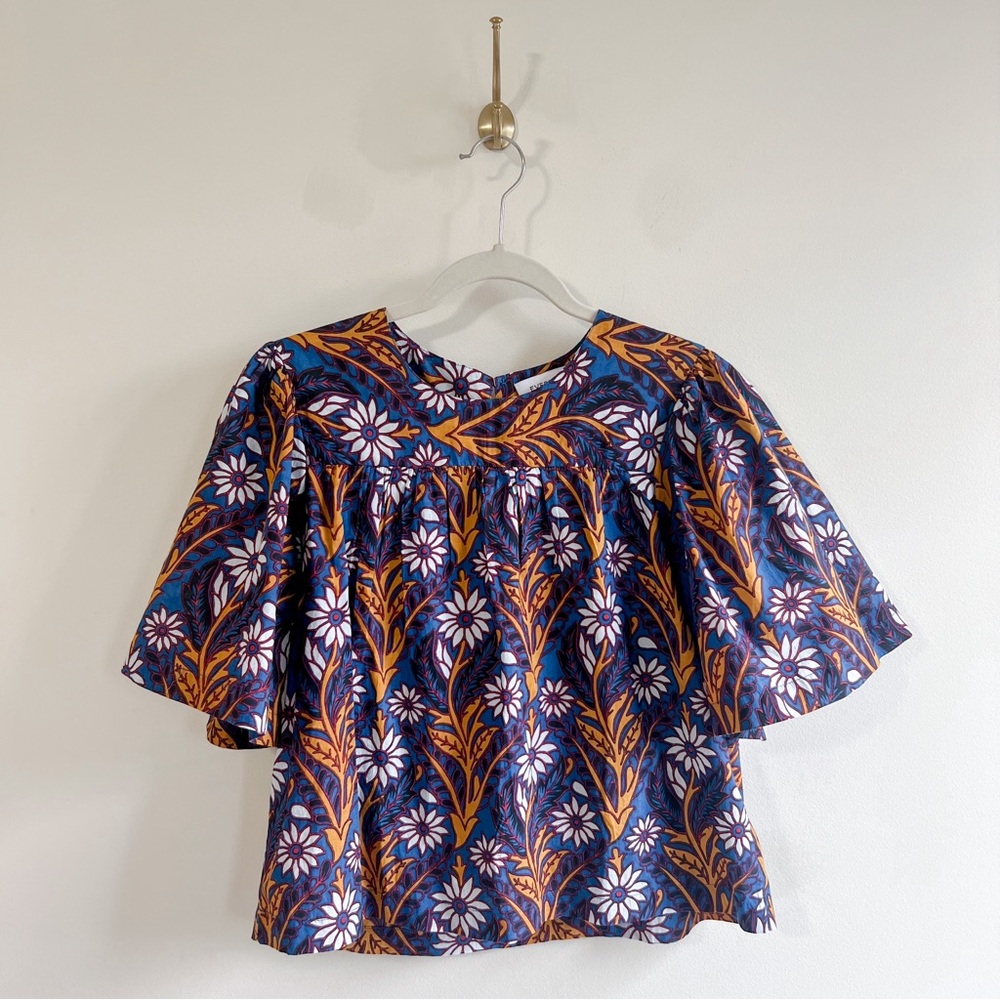 Evereve Flare Sleeve Floral Top Spring Summer top